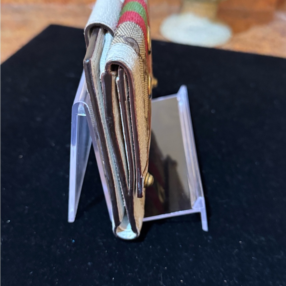 Gucci Beige and Red Wallet with Green Stripe - Picture 3 of 8